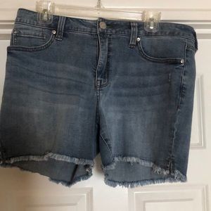 Seven7 brand Jean shorts with fringe bottoms